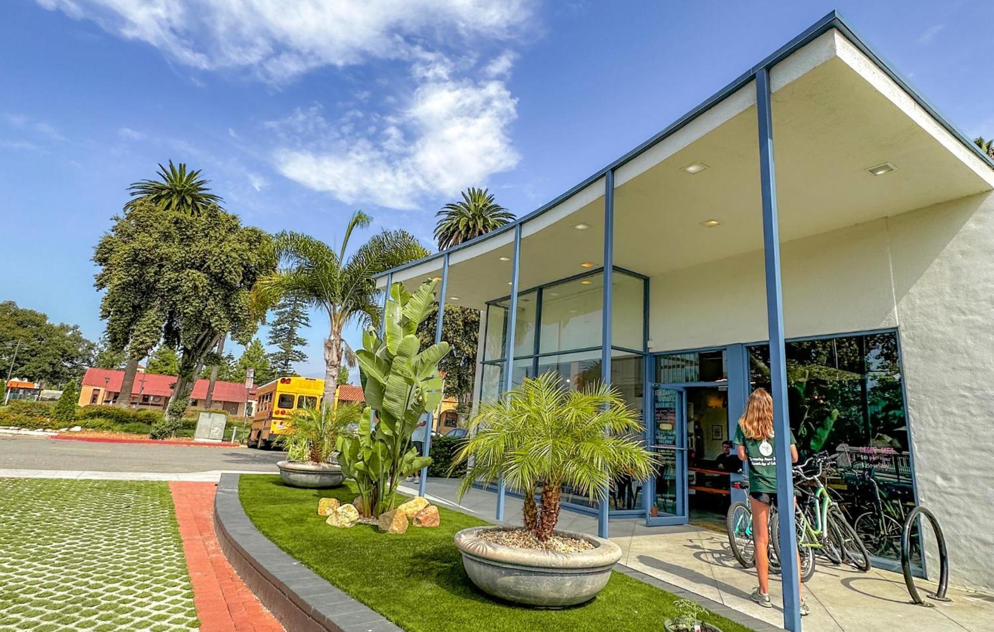 Ith Santa Barbara Beach Hostel Exterior photo